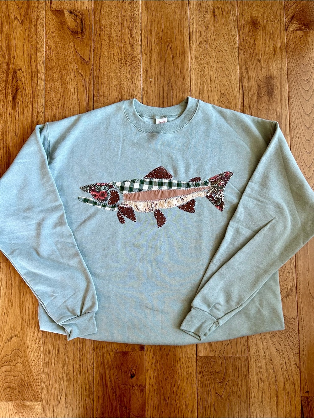 Fish Appliqué Sweatshirt - Unbranded